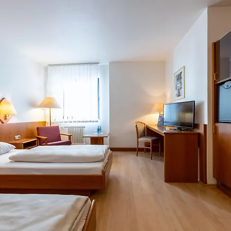 Fly Inn Hotel Frankfurt Airport Rüsselsheim ehemals Trip Inn Hotels-2